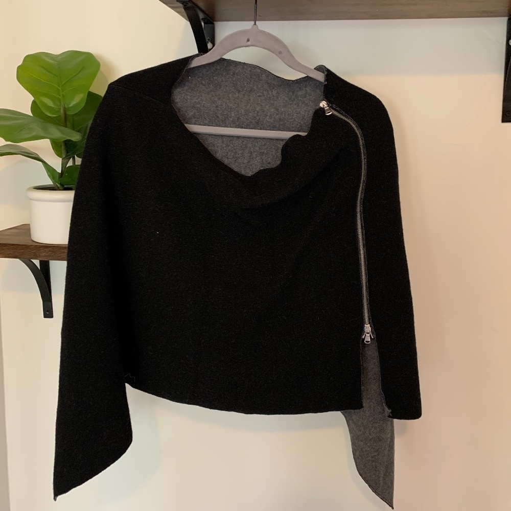 Reversible Zipper Cape
